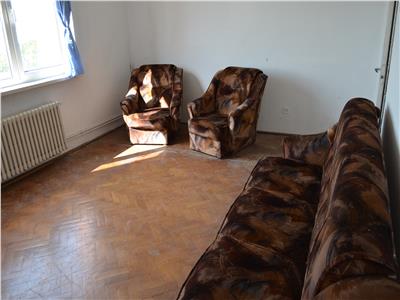 Apartament 3 Camere de Vanzare Zona Dambu Pietros